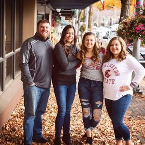 Meet your Posher, Cara